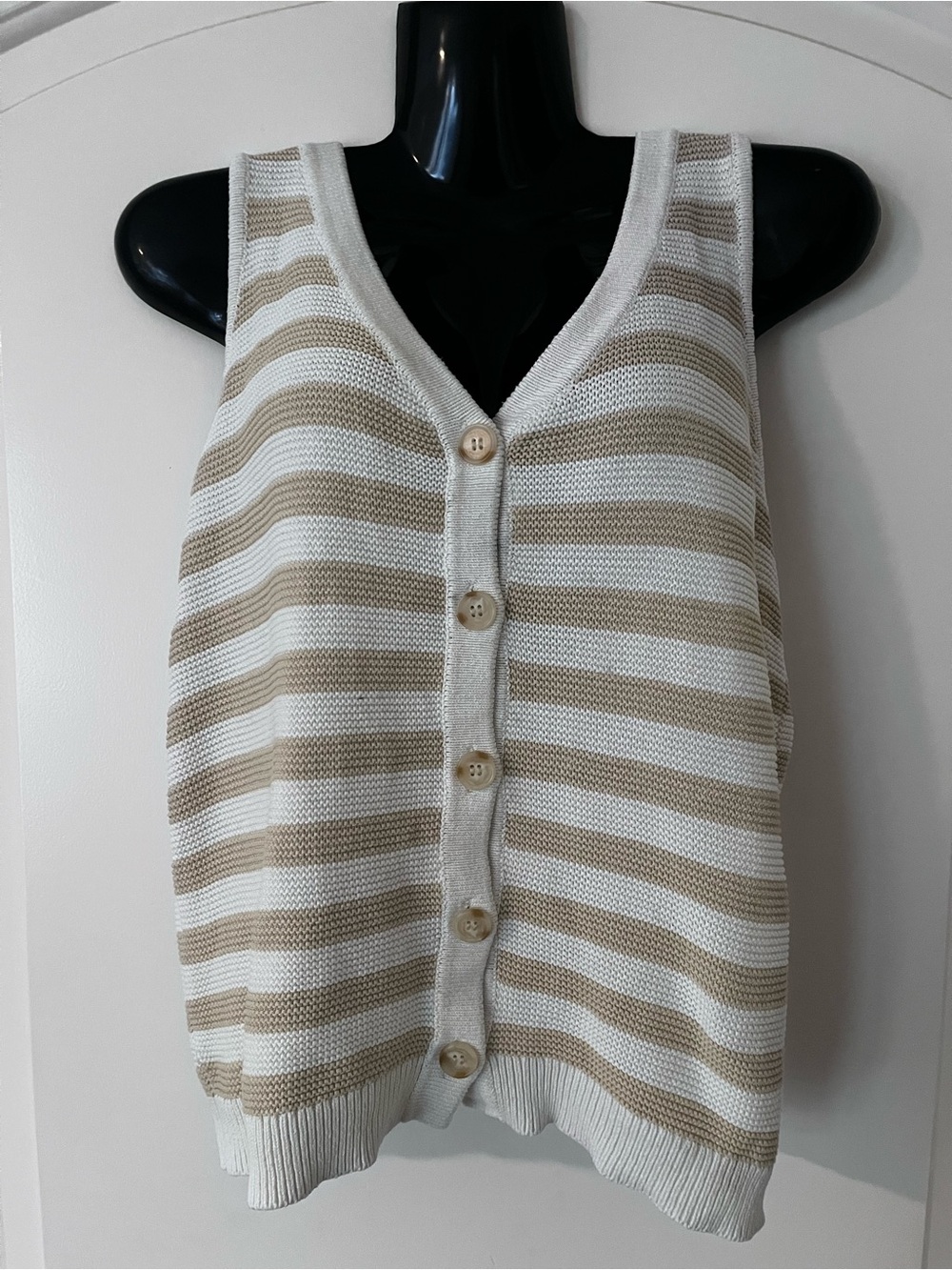 Loft Sleeveless Button-Front Knit Tank Vest - Cream & Tan